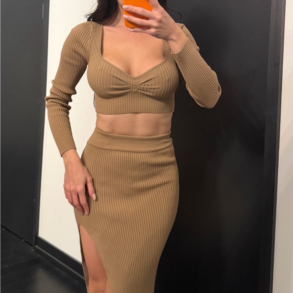 Chic Tan Ribbed Skirt Set - Picture 2 of 4